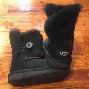 Little girl Ugg Bailey Button boots size 8